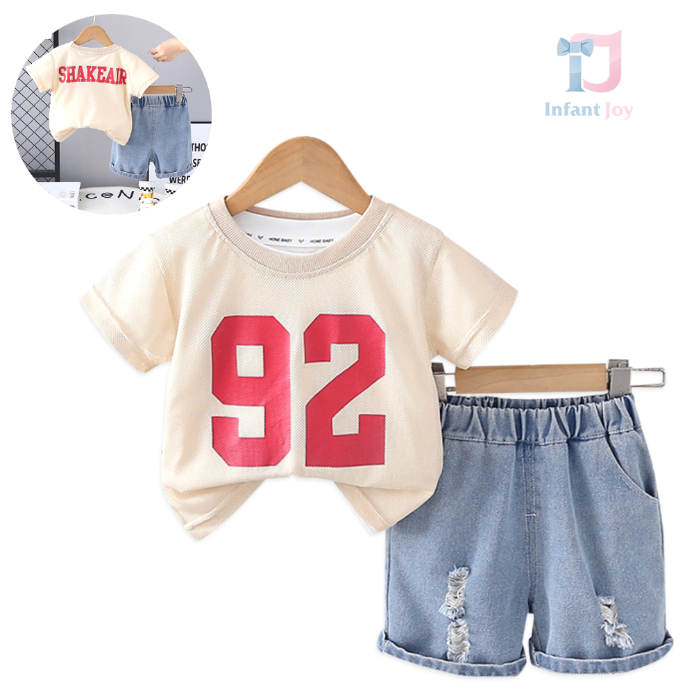3-częściowy komplet składający się z koszulki i spodenek jeansowych z przetarciami Team Player Beige