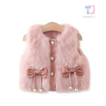 Puszysta kamizelka z elementami 3D i efektownym zapięciem Ivory Charm Pink