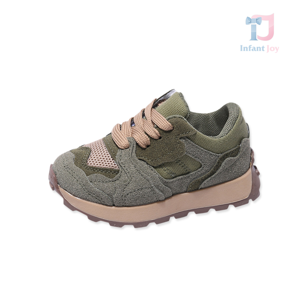 Buty sportowe wykonane ze sztucznego zamszu z dodatkowymi sznurowadłami i oddychającą membraną TrekX