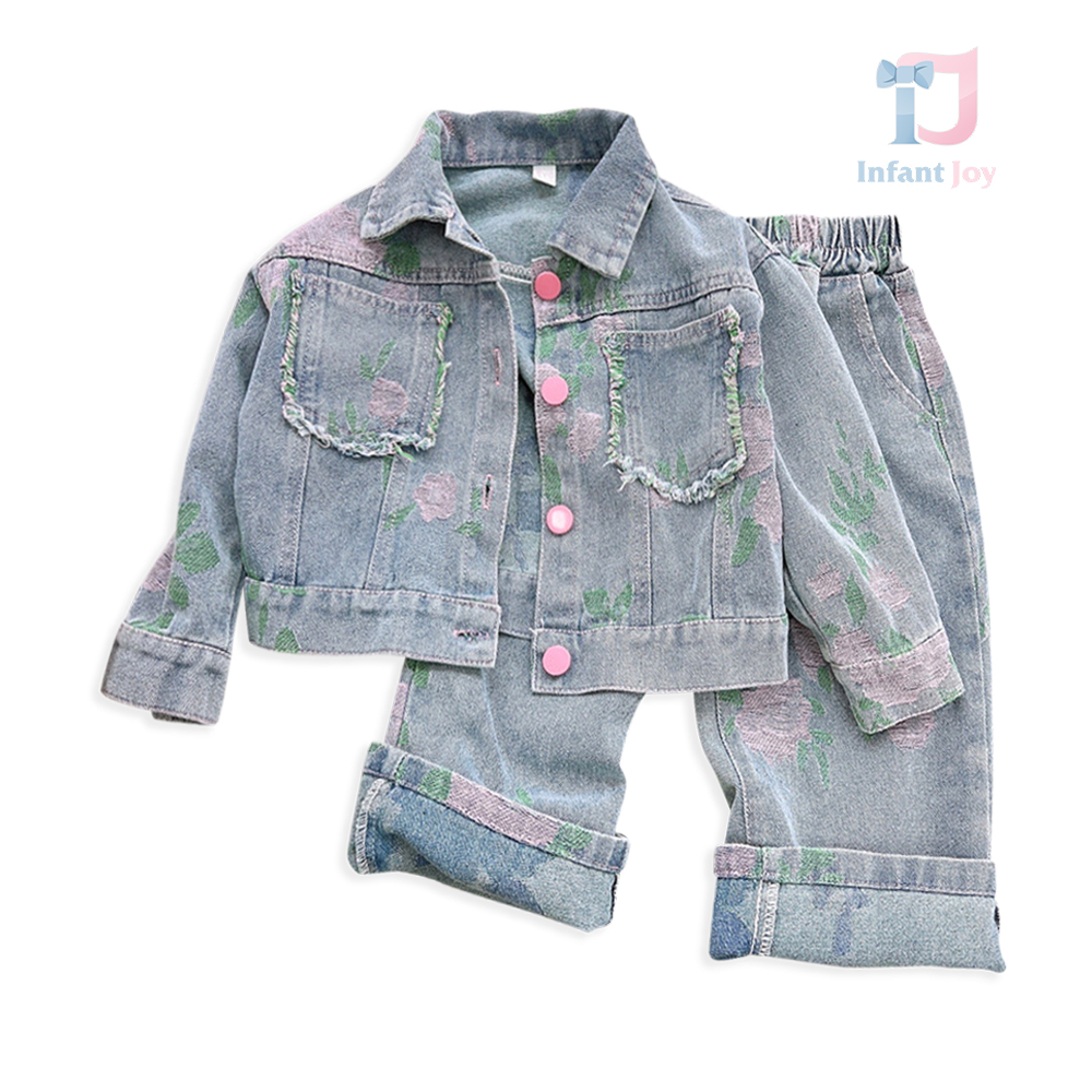 Komplet 2-częściowy składający się z kurtki i spodni jeansowych z kwiatowym wzorem i klasycznym kołnierzykiem Denim Rose