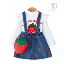 3-częściowy komplet z bluzką z falbankami, jeansową spódnicą na szelkach i torebką Strawberry Pocket