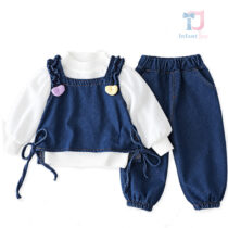 3-częściowy komplet z jeansowym topem na ramiączkach z ozdobnymi wiązaniami i detalami 3D, bluzką z bufiastymi rękawami i spodniami Denim Charm